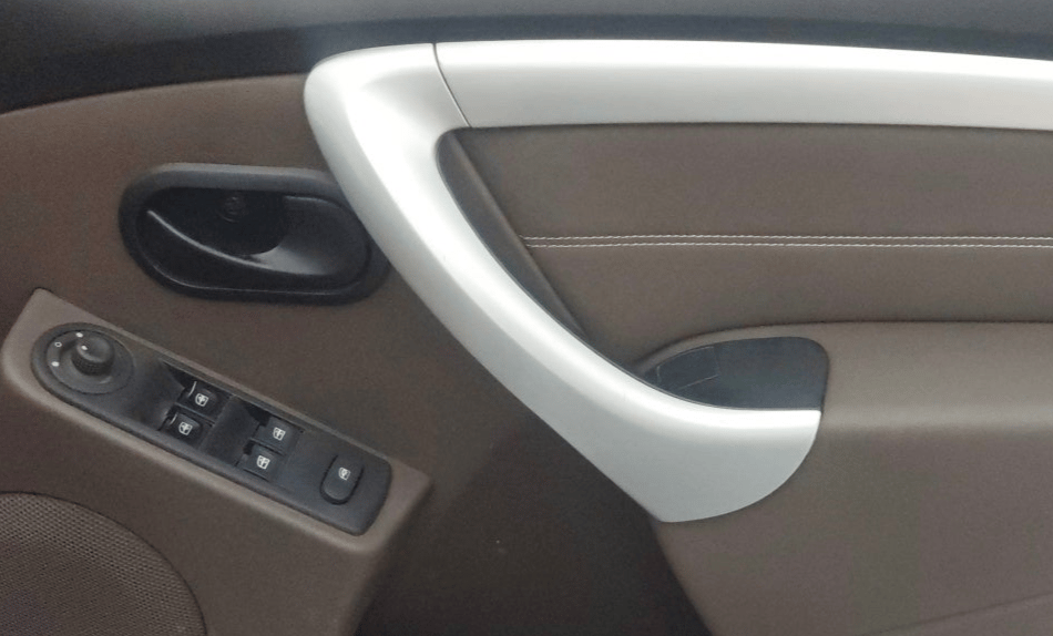 2019 Renault Duster RXS CVT, CNG, Automatic, 54,049 km, Driver Side Door Panels Control