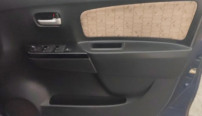 2018 Maruti Wagon R 1.0 VXI+, Petrol, Manual, 27,836 km, Driver Side Door Panels Control