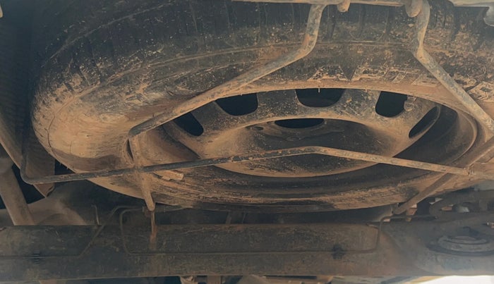 2015 Nissan Terrano XL D PLUS, Diesel, Manual, 1,07,493 km, Spare Tyre