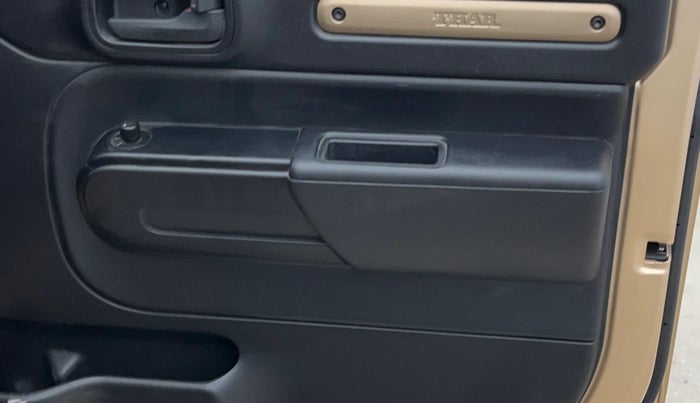 2024 Mahindra Thar LX HARD TOP 4WD MT, Diesel, Manual, 8,945 km, Driver Side Door Panels Control