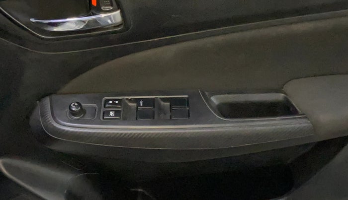 2019 Maruti Swift VXI AMT, Petrol, Automatic, 39,948 km, Driver Side Door Panels Control