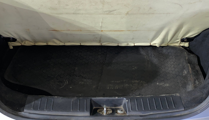 2017 Mahindra KUV 100 NXT K2 P 6 STR, Petrol, Manual, 38,530 km, Boot Inside