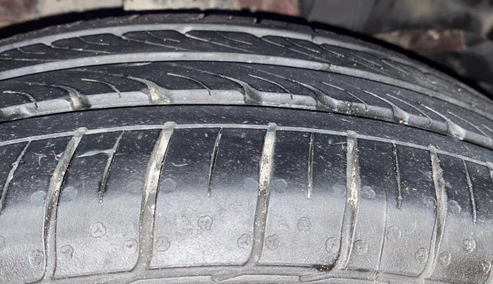 2017 Honda Jazz 1.2L I-VTEC V AT, Petrol, Automatic, 73,792 km, Right Front Tyre Tread