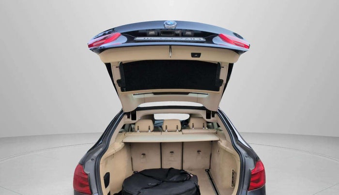 2019 BMW 3 Series  GT 320d Luxury Line, Diesel, Automatic, 69,884 km, Boot Door Open