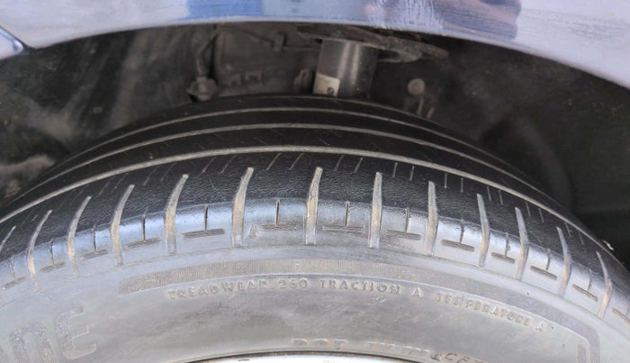 2019 BMW 3 Series  GT 320d Luxury Line, Diesel, Automatic, 69,884 km, Right Front Tyre Tread