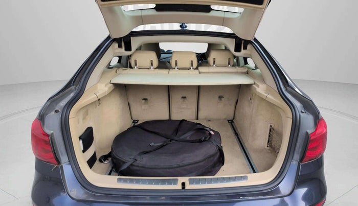 2019 BMW 3 Series  GT 320d Luxury Line, Diesel, Automatic, 69,884 km, Boot Inside