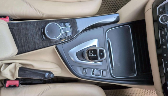 2019 BMW 3 Series  GT 320d Luxury Line, Diesel, Automatic, 69,884 km, Gear Lever