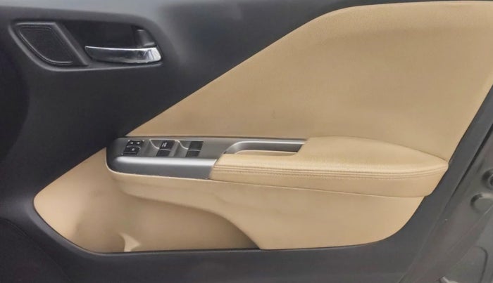 2015 Honda City 1.5L I-VTEC VX CVT, Petrol, Automatic, 1,05,614 km, Driver Side Door Panels Control
