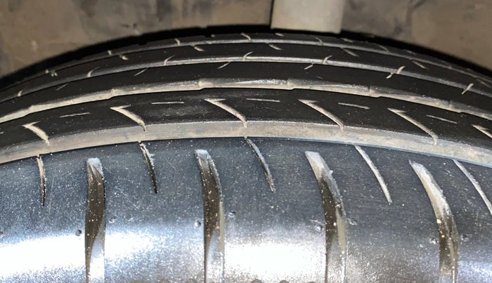 2020 KIA SELTOS HTK PLUS 1.5, Petrol, Manual, 28,909 km, Left Front Tyre Tread