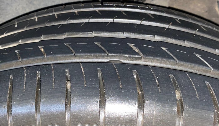 2020 KIA SELTOS HTK PLUS 1.5, Petrol, Manual, 28,909 km, Left Rear Tyre Tread