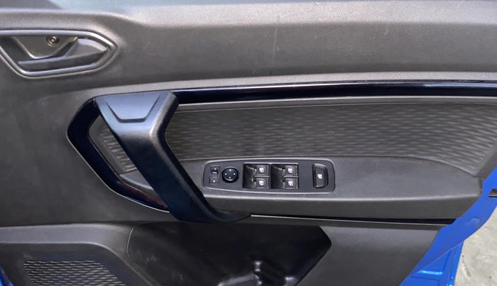 2021 Renault Kiger RXL MT, Petrol, Manual, 10,990 km, Driver Side Door Panels Control