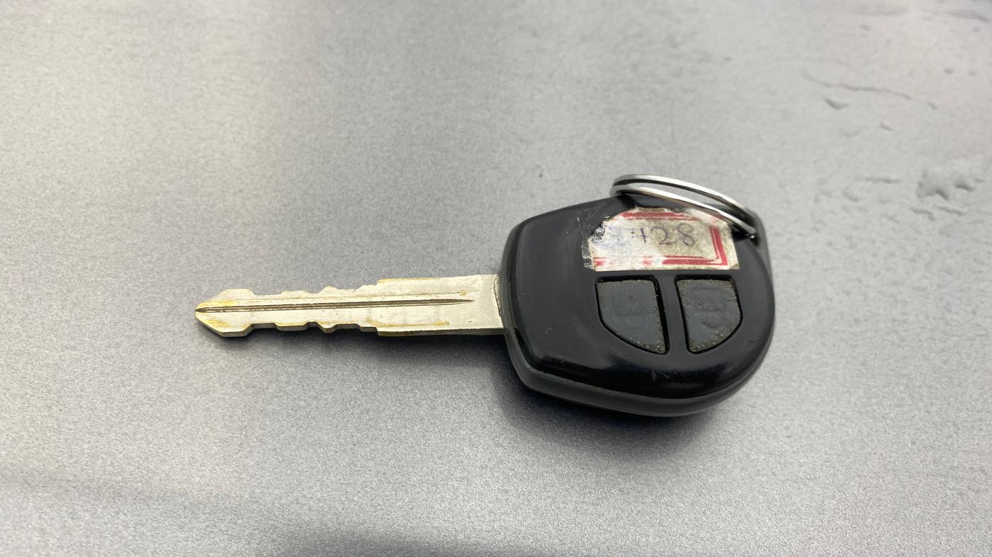 2013 Maruti Swift Dzire VXI, Petrol, Manual, 84,654 km, Key Close Up