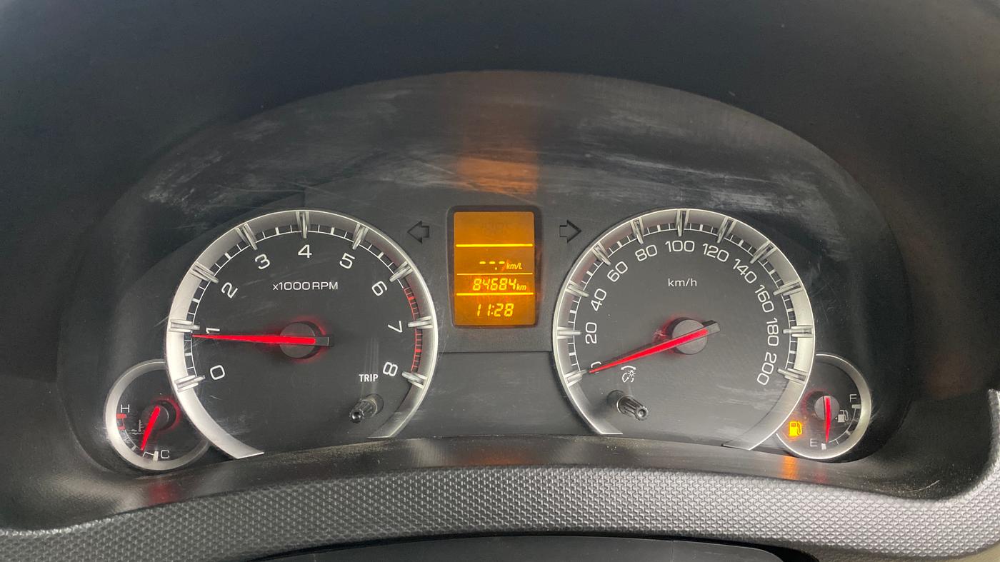 2013 Maruti Swift Dzire VXI, Petrol, Manual, 84,654 km, Odometer Image
