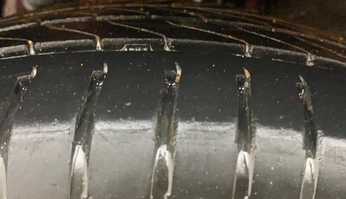 2019 Hyundai Elite i20 ASTA (O) CVT, Petrol, Automatic, 61,245 km, Left Front Tyre Tread