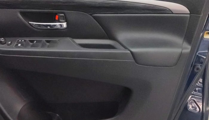 2022 Maruti XL6 ALPHA PLUS MT, Petrol, Manual, 19,622 km, Driver Side Door Panels Control