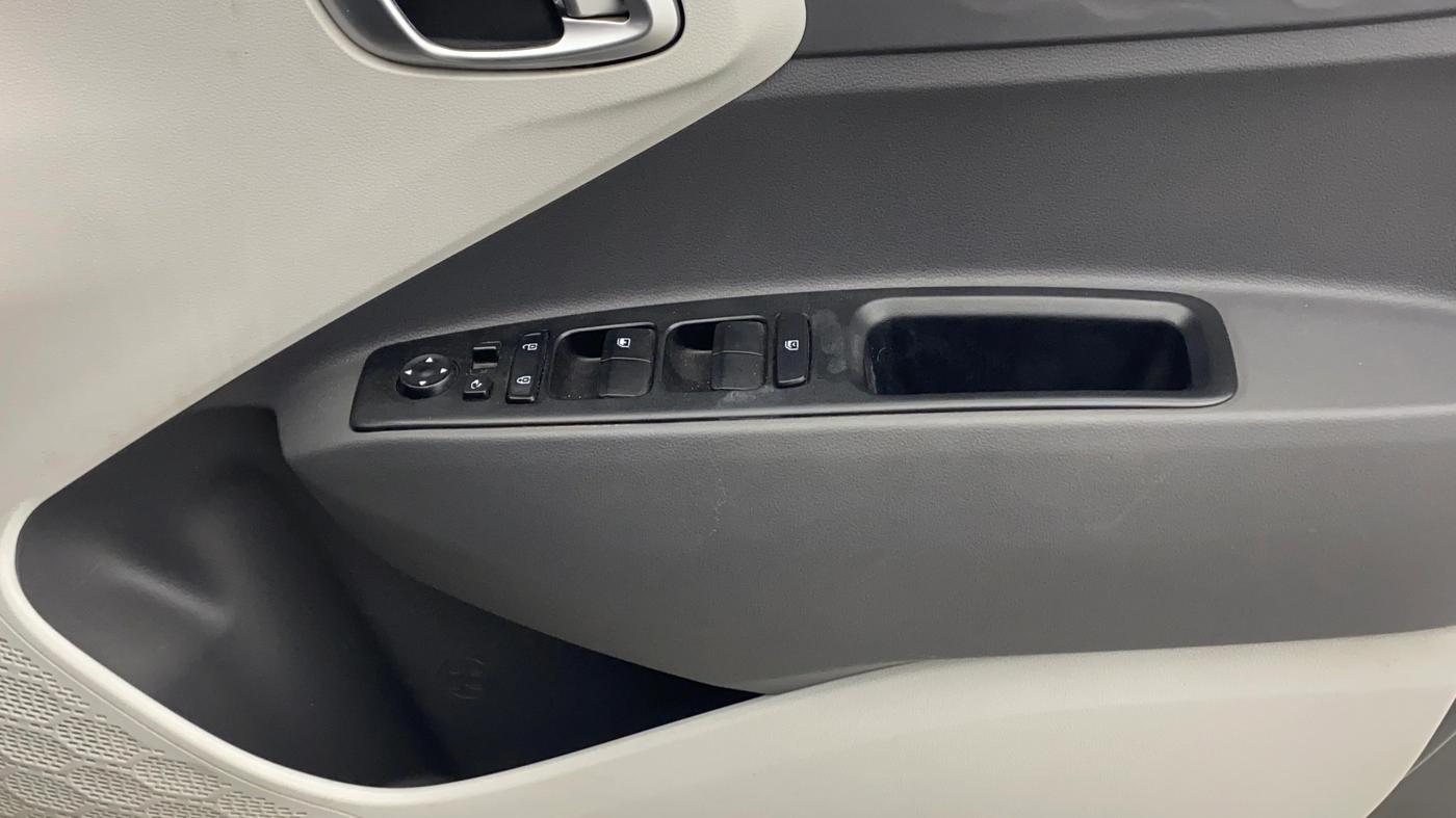 2020 Hyundai GRAND I10 NIOS SPORTZ 1.2 KAPPA VTVT, Petrol, Manual, 61,528 km, Driver Side Door Panels Control