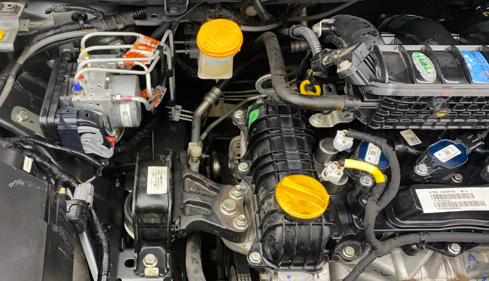 2024 Tata ALTROZ XZ PETROL, Petrol, Manual, 6,794 km, Engine View - Right