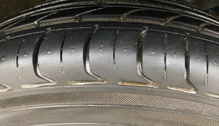 2024 Tata ALTROZ XZ PETROL, Petrol, Manual, 6,794 km, Left Front Tyre Tread