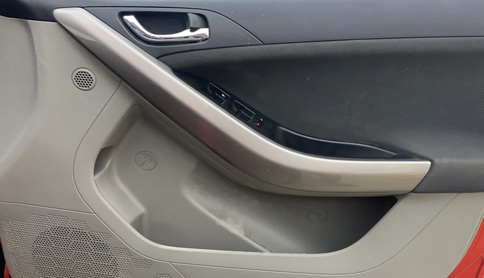 2019 Tata NEXON XZ PLUS PETROL, Petrol, Manual, 83,453 km, Driver Side Door Panels Control