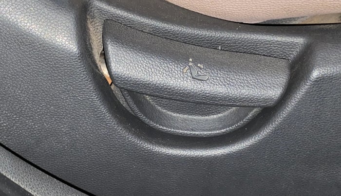 2014 Hyundai Xcent S 1.2, Petrol, Manual, 56,590 km, Driver Side Adjustment Panel