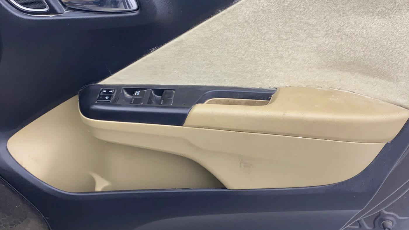 2018 Honda City 1.5L I-VTEC V MT, Petrol, Manual, 92,087 km, Driver Side Door Panels Control