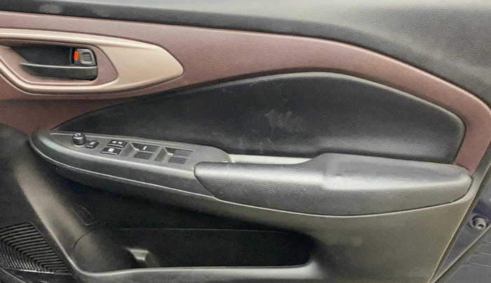 2023 Maruti FRONX DELTA PLUS 1.2MT, Petrol, Manual, 1,12,137 km, Driver Side Door Panels Control