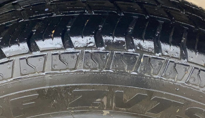 2017 Maruti Alto 800 LXI, Petrol, Manual, 42,091 km, Left Rear Tyre Tread