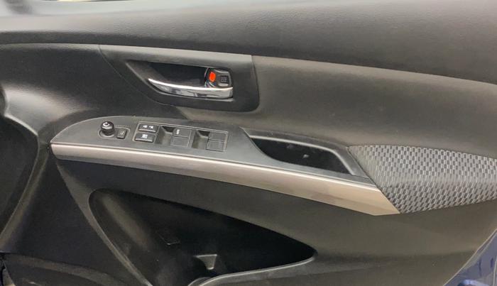 2019 Maruti S Cross DELTA 1.3, Diesel, Manual, 1,03,895 km, Driver Side Door Panels Control