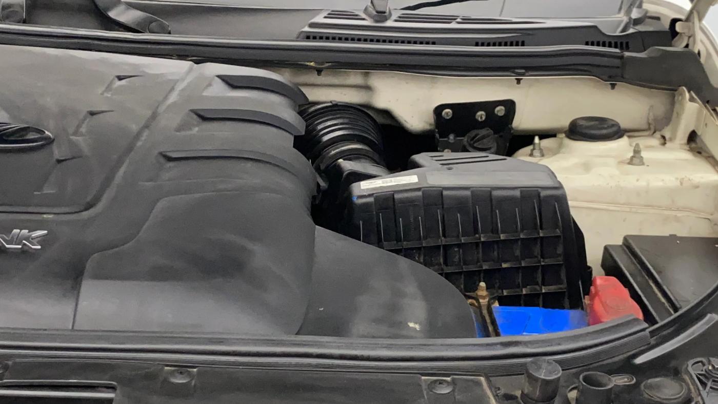 2020 Mahindra XUV500 W11, Diesel, Manual, 66,281 km, Engine View - Left