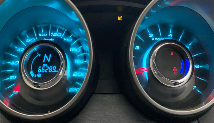 2020 Mahindra XUV500 W11, Diesel, Manual, 66,281 km, Odometer Image