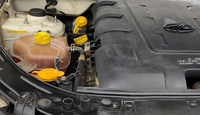 2020 Mahindra XUV500 W11, Diesel, Manual, 66,281 km, Engine View - Right