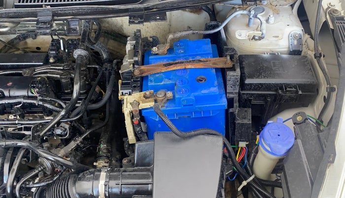 2016 Ford New Figo TREND 1.2 PETROL, Petrol, Manual, 1,30,729 km, Engine View - Left