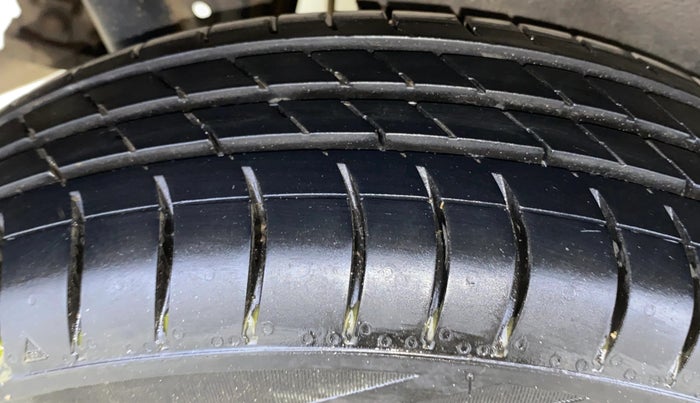 2015 Maruti Wagon R 1.0 VXI, Petrol, Manual, 1,935 km, Right Rear Tyre Tread