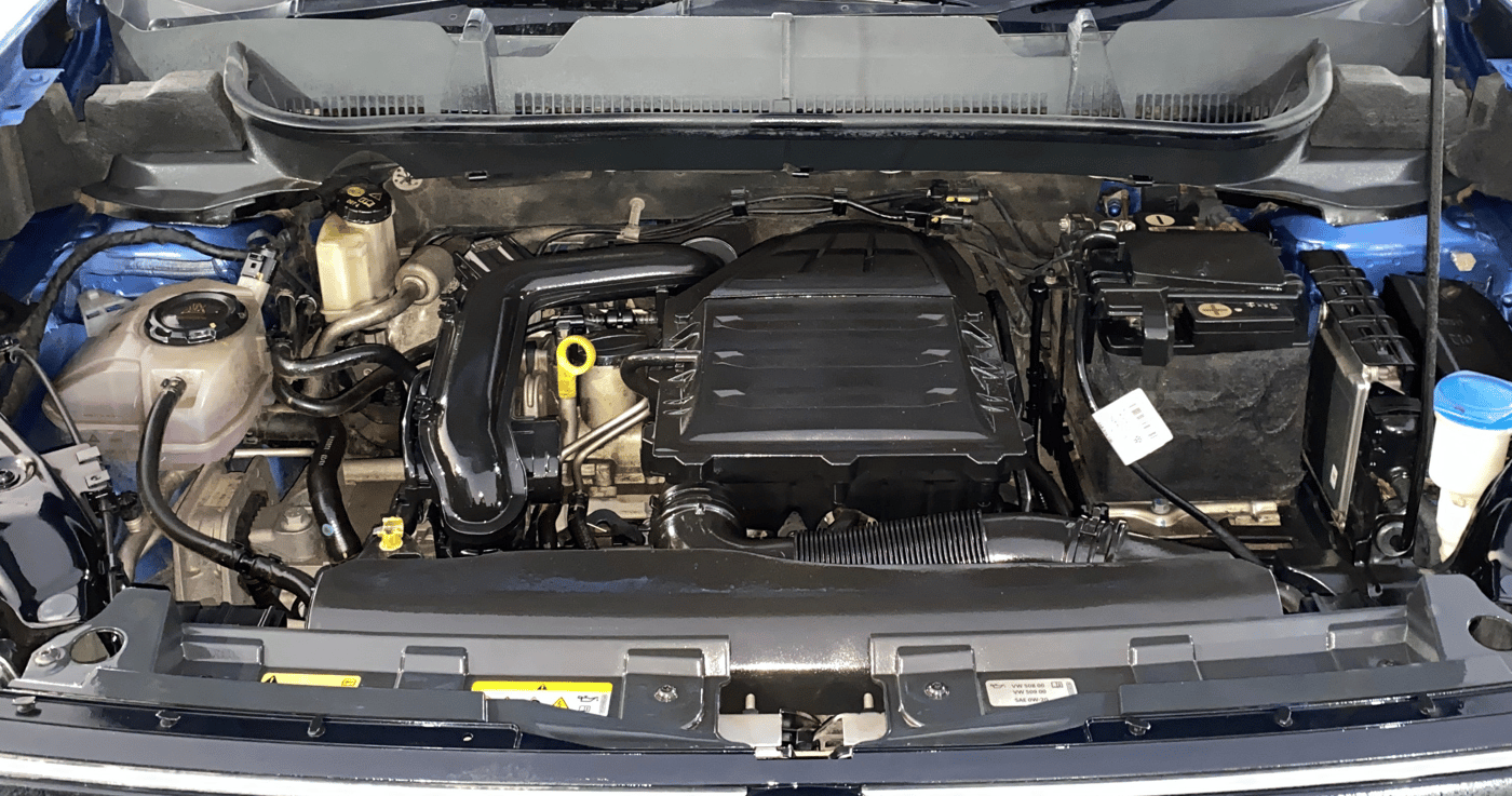 2023 Volkswagen TAIGUN HIGHLINE 1.0 TSI AT, Petrol, Automatic, 44,100 km, Engine View