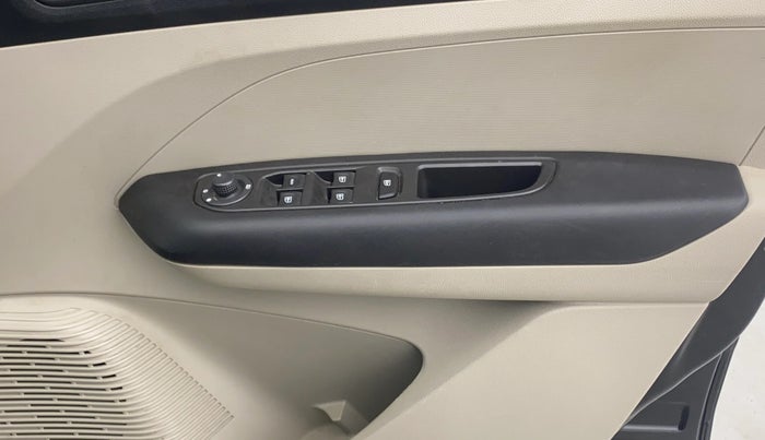 2024 Renault TRIBER RXZ, Petrol, Manual, 11,258 km, Driver Side Door Panels Control