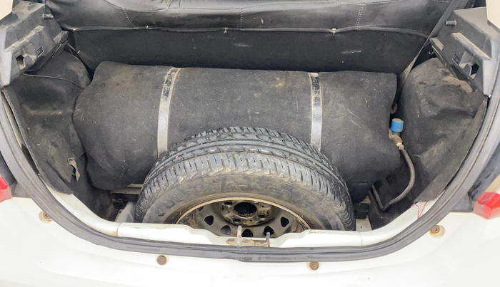 2018 Tata Tiago XT PETROL, CNG, Manual, 77,971 km, Boot Inside