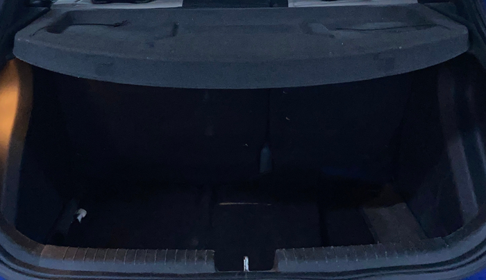 2016 Hyundai Elite i20 ASTA 1.4 CRDI (O), Diesel, Manual, 1,32,949 km, Boot Inside