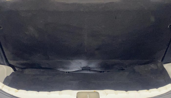 2014 Hyundai Eon D-LITE+, Petrol, Manual, 84,097 km, Boot Inside