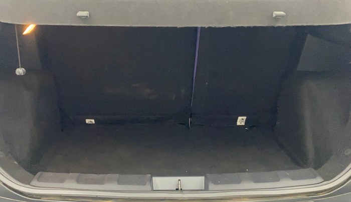 2023 Tata NEXON FEARLESS PURPLE + SUNROOF DUAL TONE 1.2 PETROL, Petrol, Manual, 42,318 km, Boot Inside