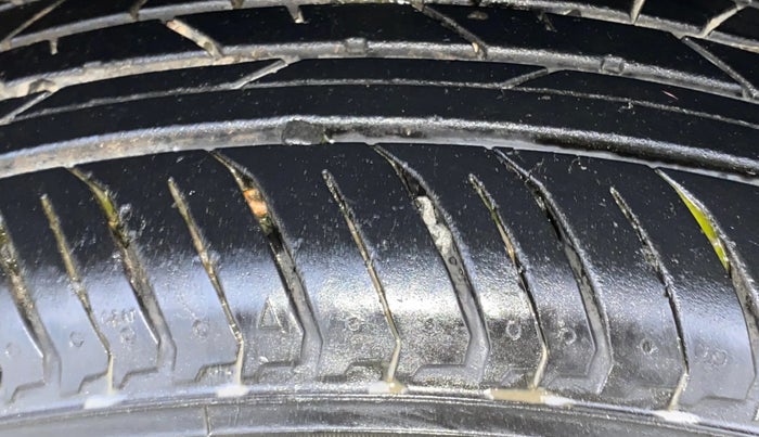 2021 Renault Kiger RXZ TURBO MT, Petrol, Manual, 63,152 km, Right Rear Tyre Tread