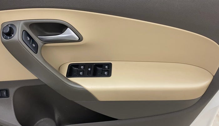 2018 Volkswagen Vento HIGHLINE PLUS 1.2 AT 16 ALLOY, Petrol, Automatic, 67,028 km, Driver Side Door Panels Control