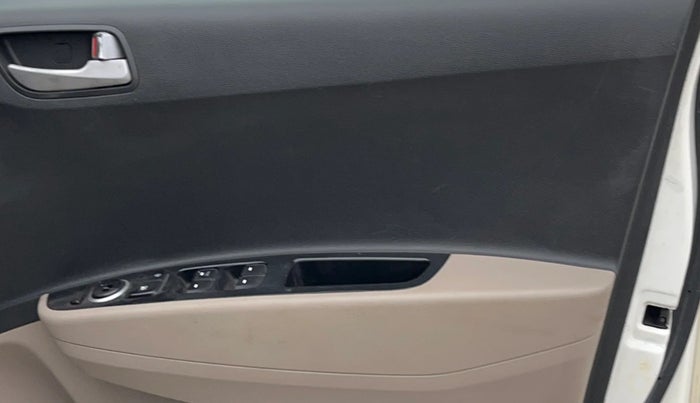 2014 Hyundai Grand i10 SPORTZ 1.2 KAPPA VTVT, Petrol, Manual, 99,524 km, Driver Side Door Panels Control