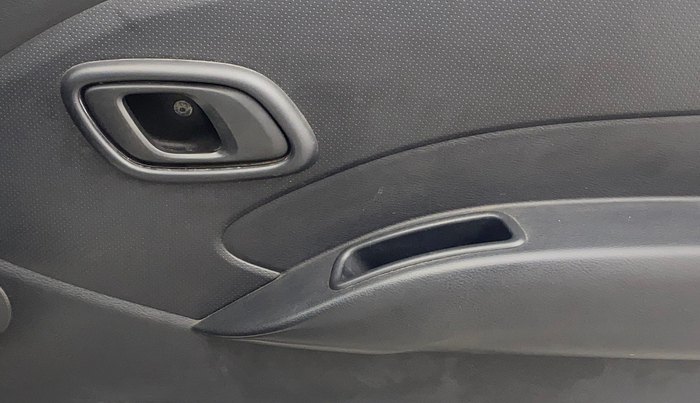 2017 Datsun Redi Go T (O), Petrol, Manual, 1,03,988 km, Driver Side Door Panels Control