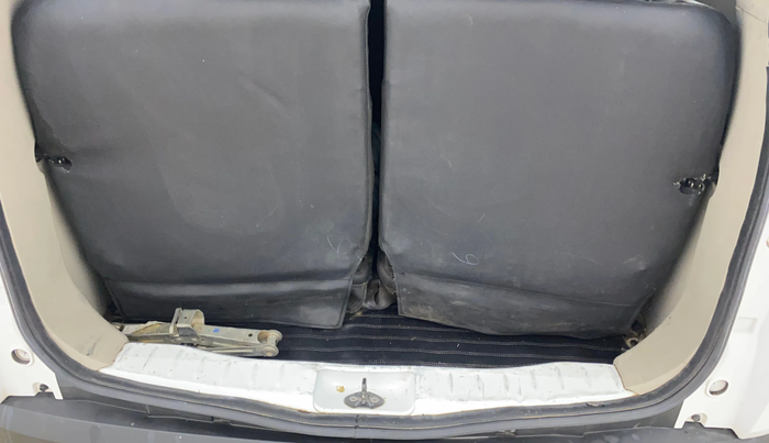 2021 Renault TRIBER RXL MT, Petrol, Manual, 97,332 km, Boot Inside