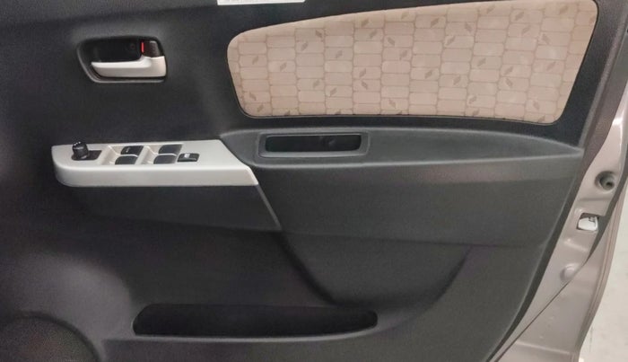 2016 Maruti Wagon R 1.0 VXI AMT, Petrol, Automatic, 51,347 km, Driver Side Door Panels Control