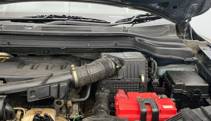 2019 Mahindra XUV300 W6 1.2 PETROL, Petrol, Manual, 72,860 km, Engine View - Left