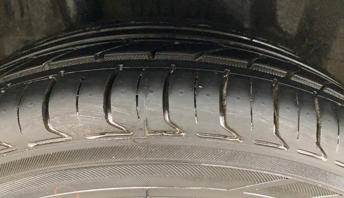 2022 Tata NEXON XM PETROL, Petrol, Manual, 66,589 km, Left Front Tyre Tread