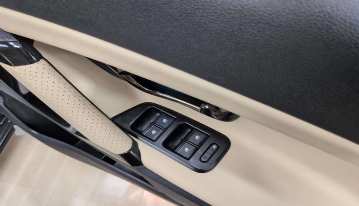 2022 Tata Safari XZA PLUS ADVENTURE, Diesel, Automatic, 16,744 km, Driver Side Door Panels Control