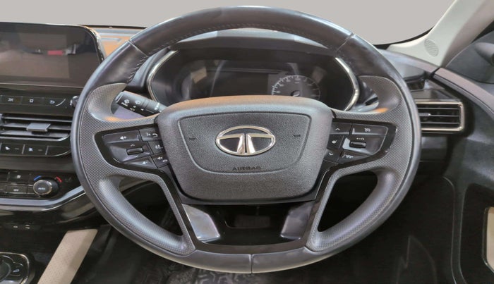 2022 Tata Safari XZA PLUS ADVENTURE, Diesel, Automatic, 16,744 km, Steering Wheel Close Up