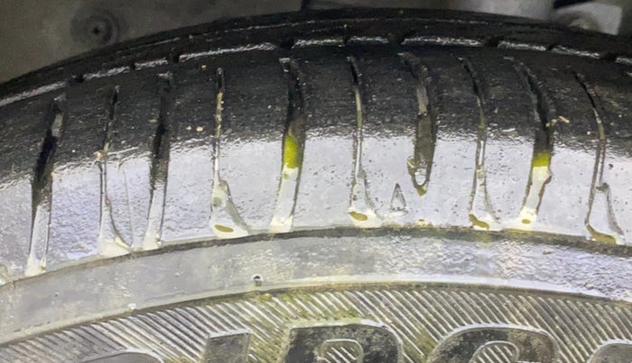 2018 Ford New Figo TITANIUM1.5 DIESEL, Diesel, Manual, 51,350 km, Left Front Tyre Tread